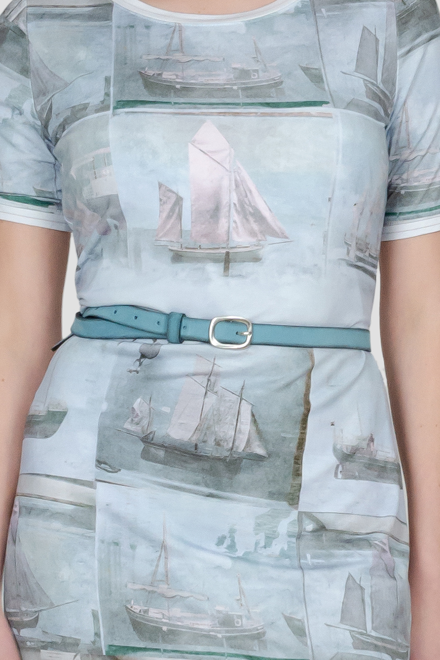 Nebelturn Strandkleid mit Segelschiff Print Rundhalsausschnitt Detail